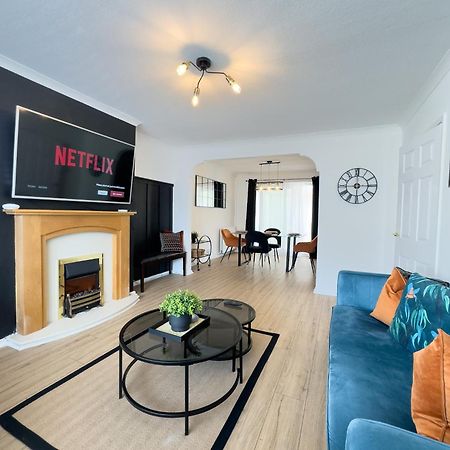 Rnm - Business Professionals Ready, Cost Effective For Large Stays! 3 Bedroom Lounge, Private Access & Entire Place, Kitchen & Washroom With Amenities, Smart Tv, Easy Access, Fast Wifi, Large Driveway, Great Transport Links, Near Worcester Hospital A Ngoại thất bức ảnh